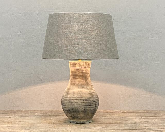 Rustic pot table lamp | Rustic style lighting | SERES Collection