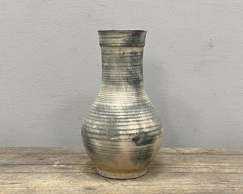 Han repro pot with long straight neck